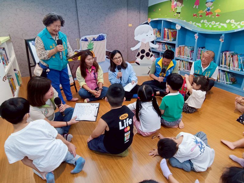 漾新聞|鳳山驚喜亮點!台語專區暖心啟用吸引親子湧入 漾新聞|鳳山驚喜亮點!台語專區暖心啟用吸引親子湧入