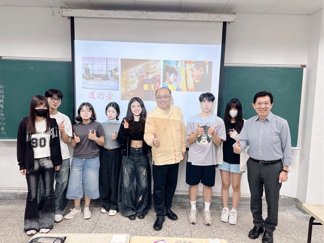 熹樂集團創辦人金開文開講談「送行者」南護學子獲益良多 熹樂集團創辦人金開文開講談「送行者」南護學子獲益良多