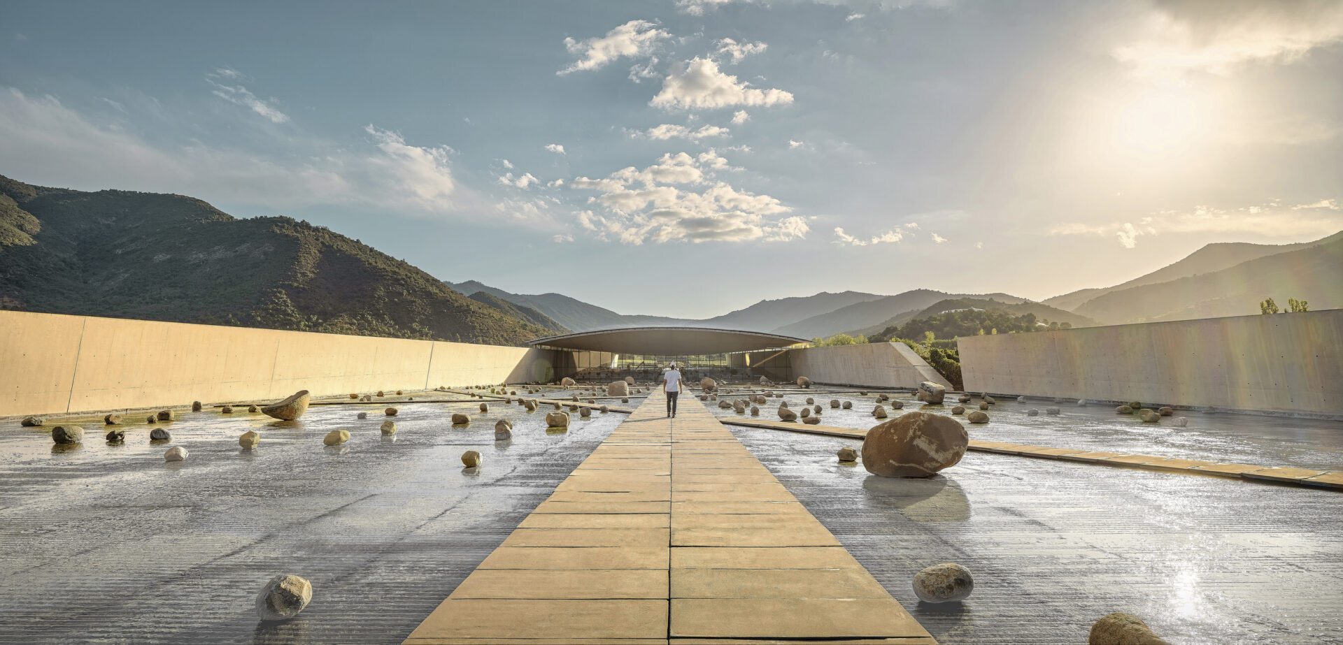 智利酒莊 VIK榮登 THE WORLD’S 50 BEST VINEYARDS 2025 榜單 NO.1 智利酒莊 VIK榮登 THE WORLD’S 50 BEST VINEYARDS 2025 榜單 NO.1