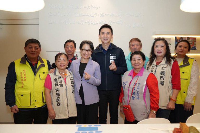 蕭美琴走訪竹北老市場大讚轉型有感　 鄭朝方帶領攤商新生機業績漲3成