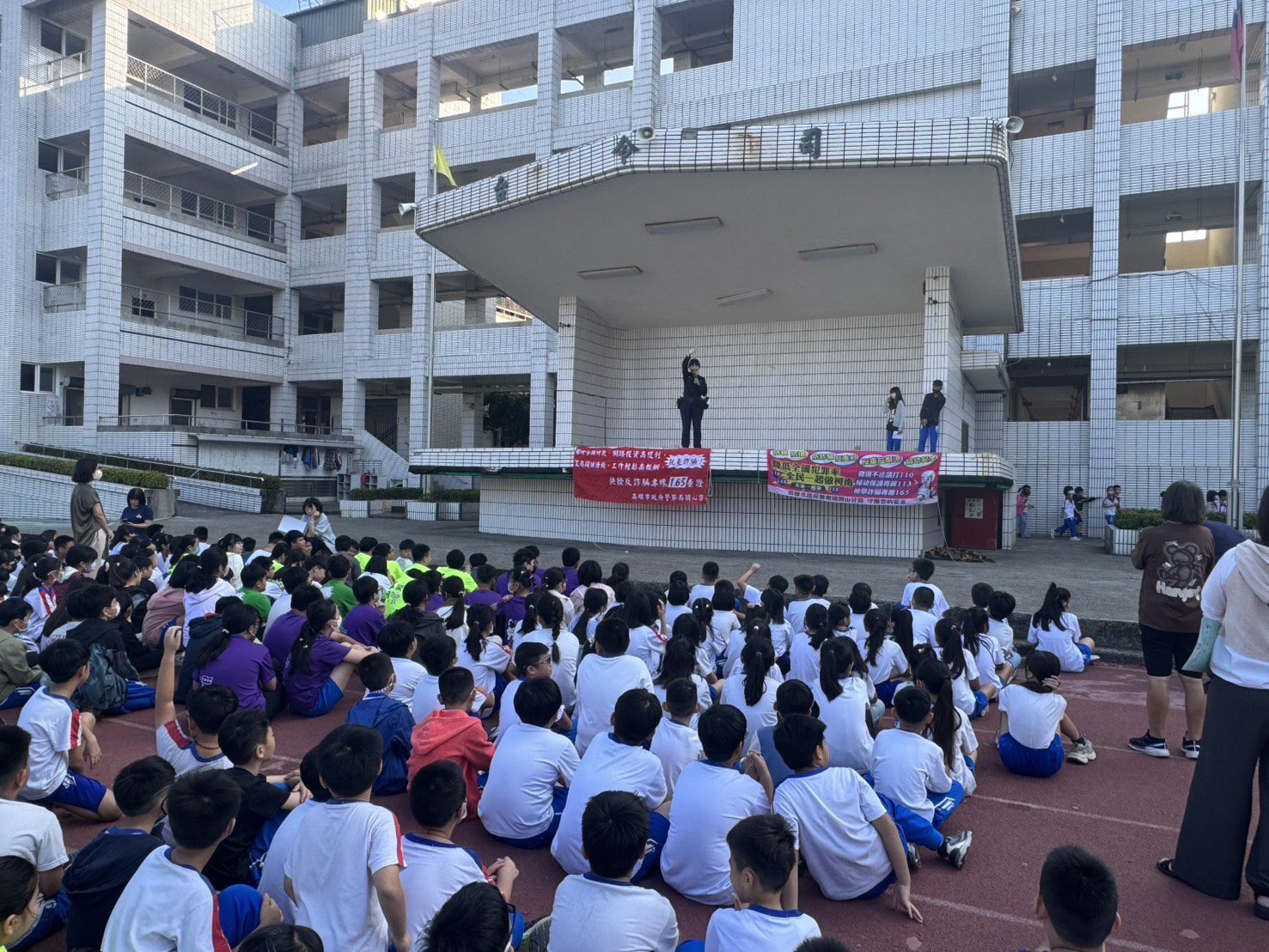 岡山分局創意    互動宣導深植防詐觀念