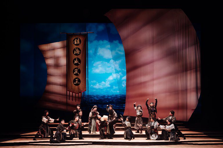 唐美雲新戲扮女海賊～　「從從容容」海上稱霸，談多角戀愛「游刃有餘」