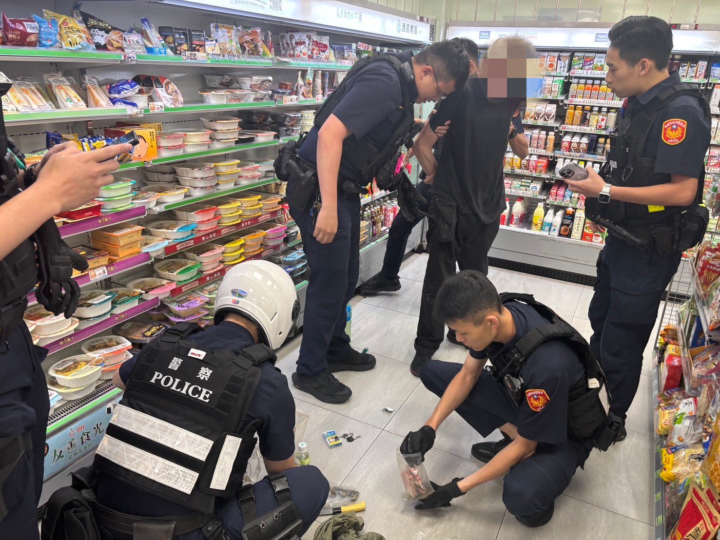 德籍男清晨持刀連搶中壢2超商、賣場 犯案動機曝光