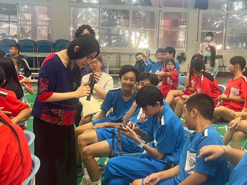 漾新聞｜沈芯菱彌陀開講　暖心力量觸動全場