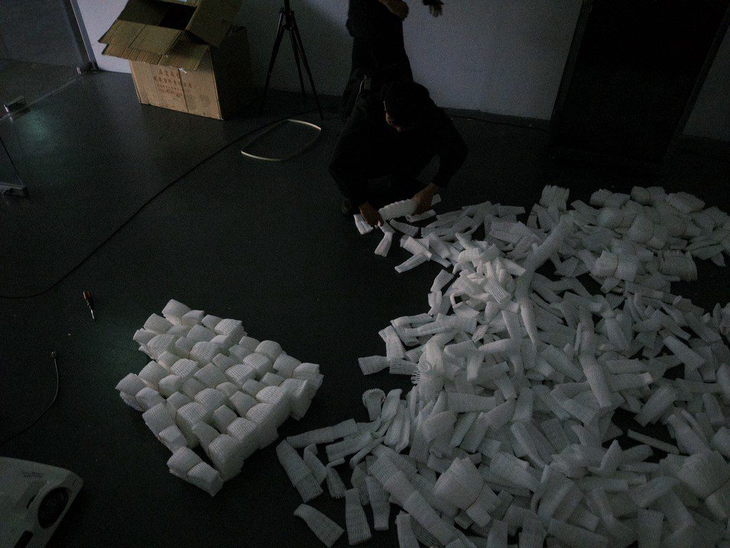 企業的廢材、藝術的未來：革蘭科技助力《KINGDOM》重構數位身體