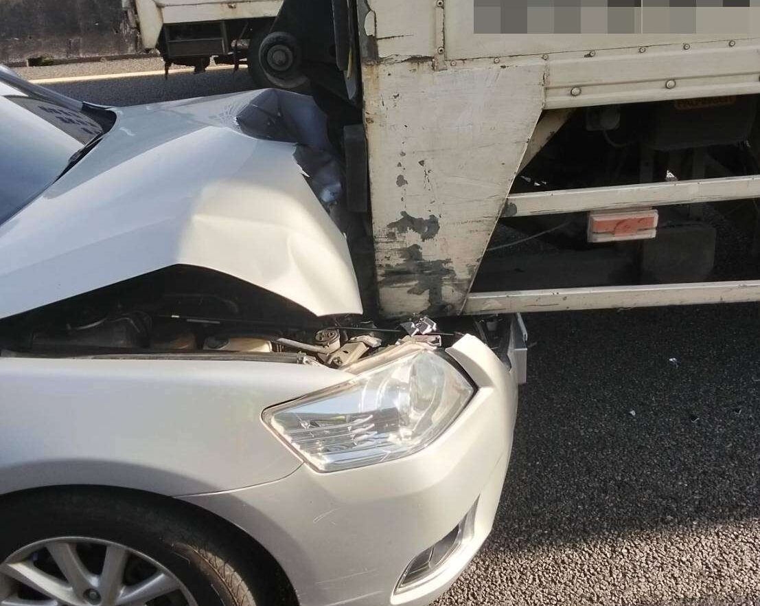國1中壢段事故釀回堵 後方大貨車駕駛未保持距離又追撞2車 國1中壢段事故釀回堵 後方大貨車駕駛未保持距離又追撞2車