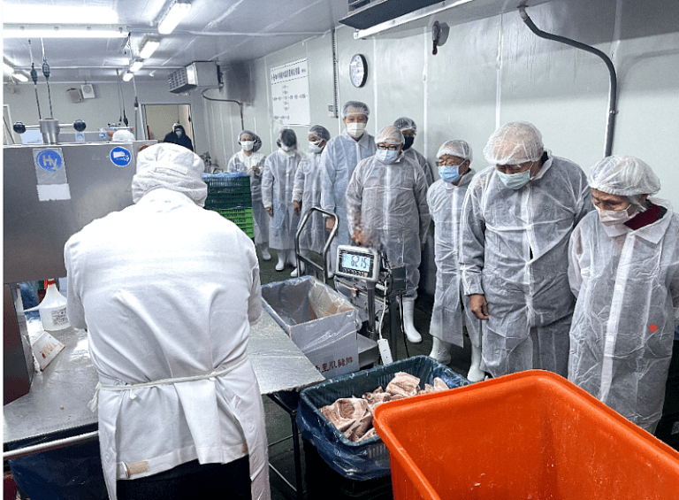 新竹榮家參訪豬肉供應工廠　為住民食品安全把關