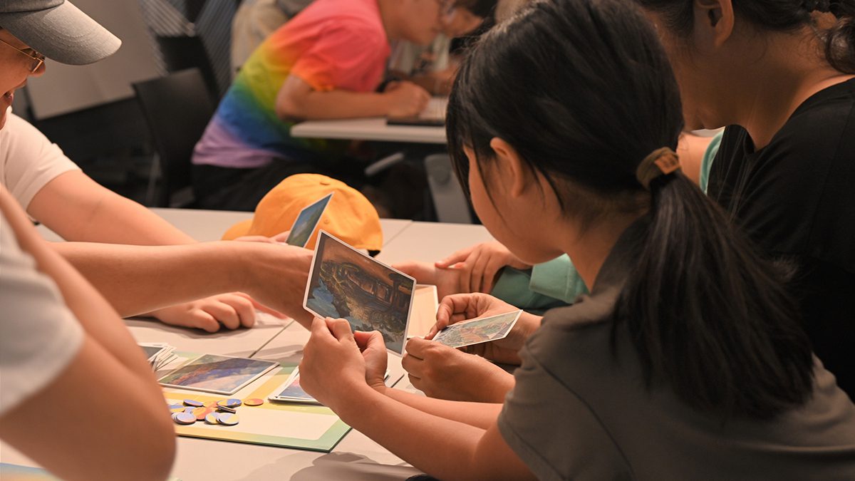 國美館推《遇見臺灣》桌遊　60件典藏風景畫化身卡牌帶民眾遊歷美術史
