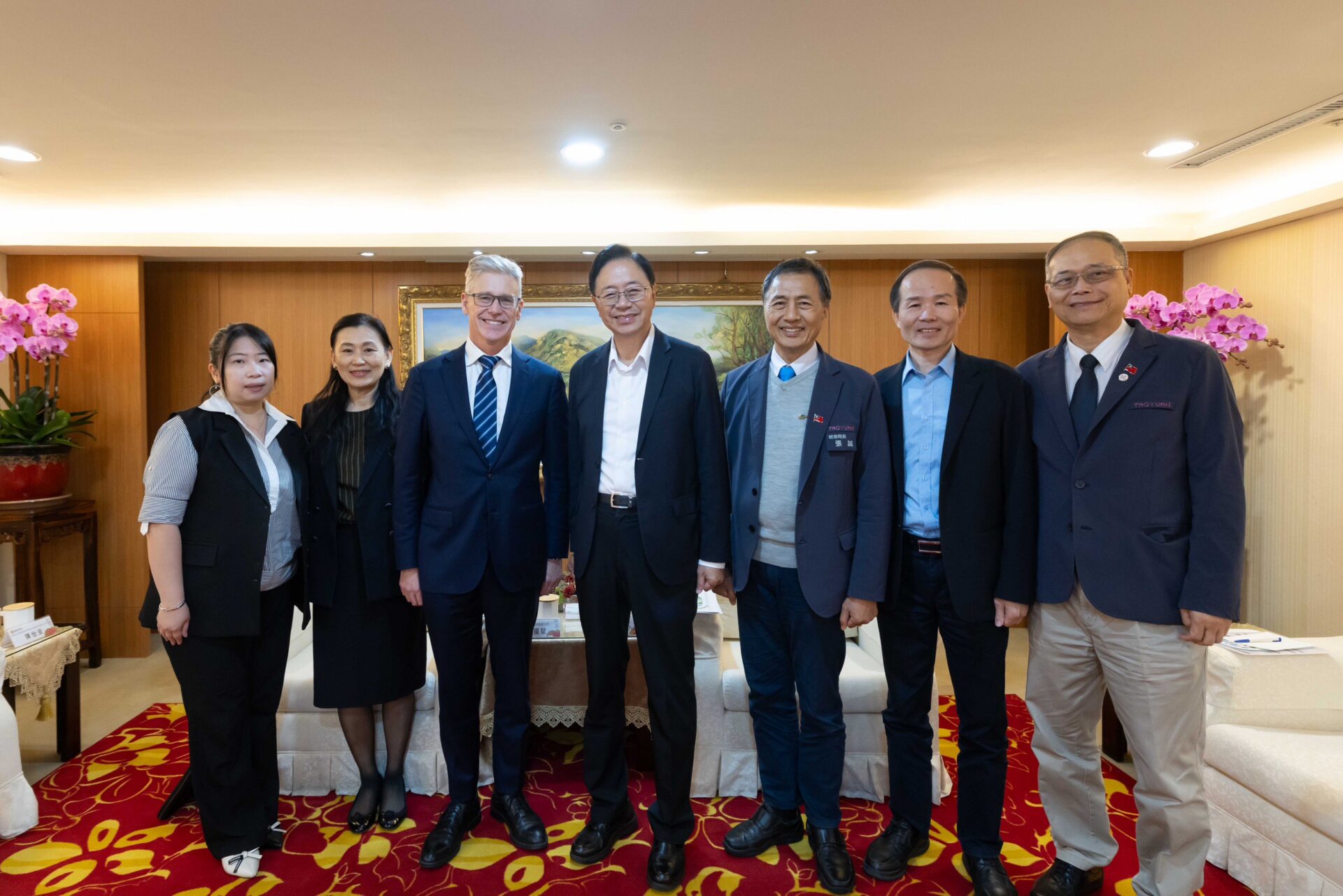 張善政與澳洲辦事處代表會面 盼促進雙方更多合作