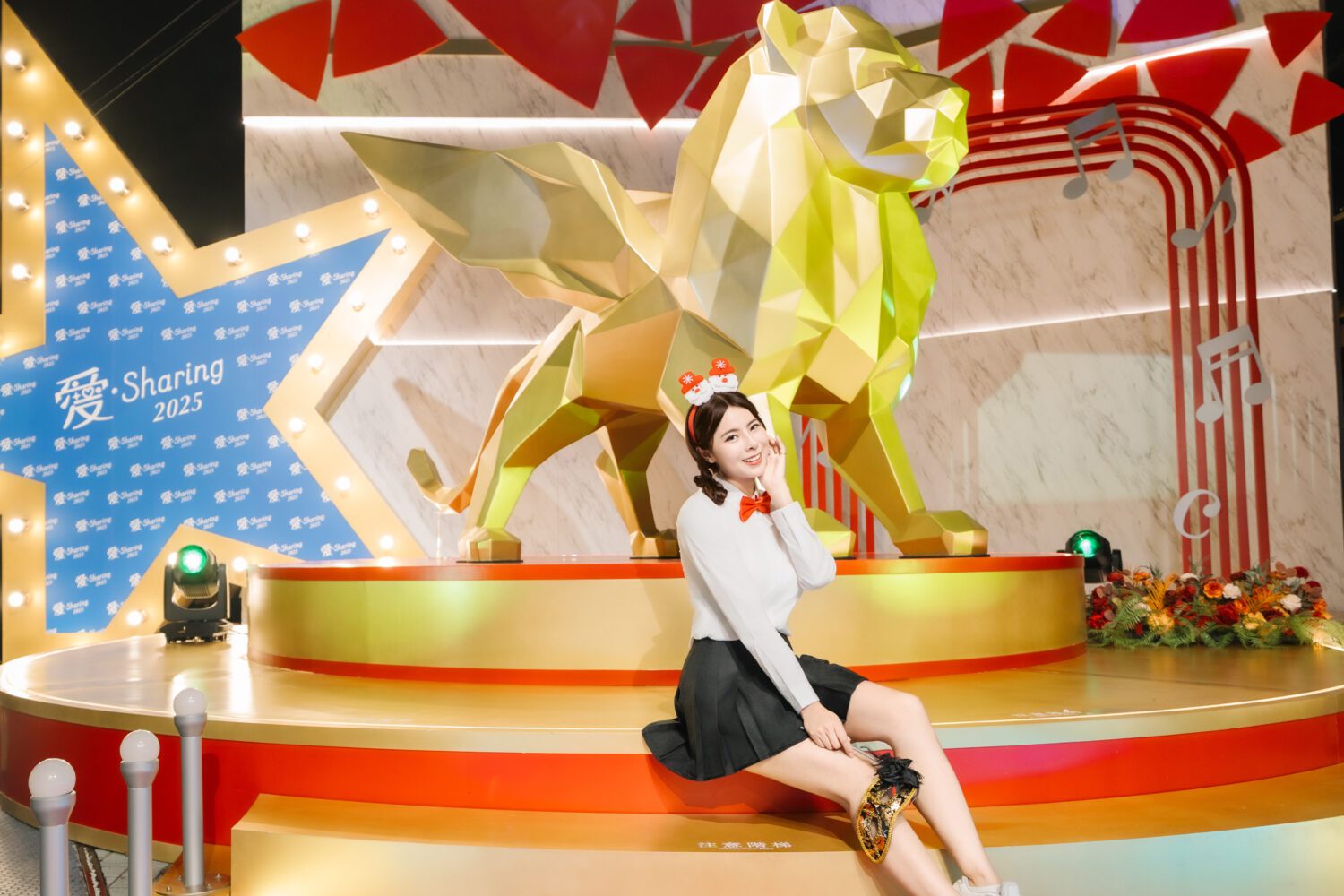 2025 聖誕必訪高雄夢時代！影展級紅毯體驗登場