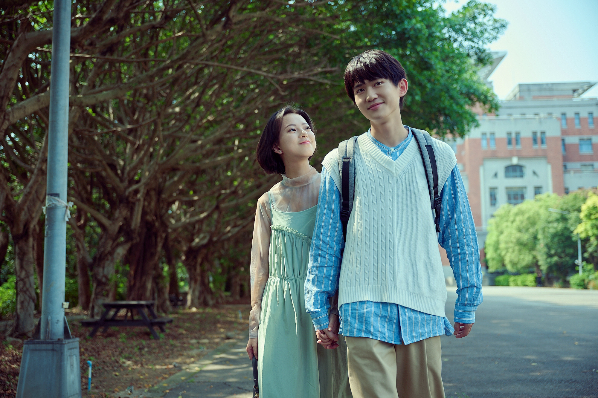 曾沛慈〈不想忘的是…〉MV 邀新生代演員共同演出