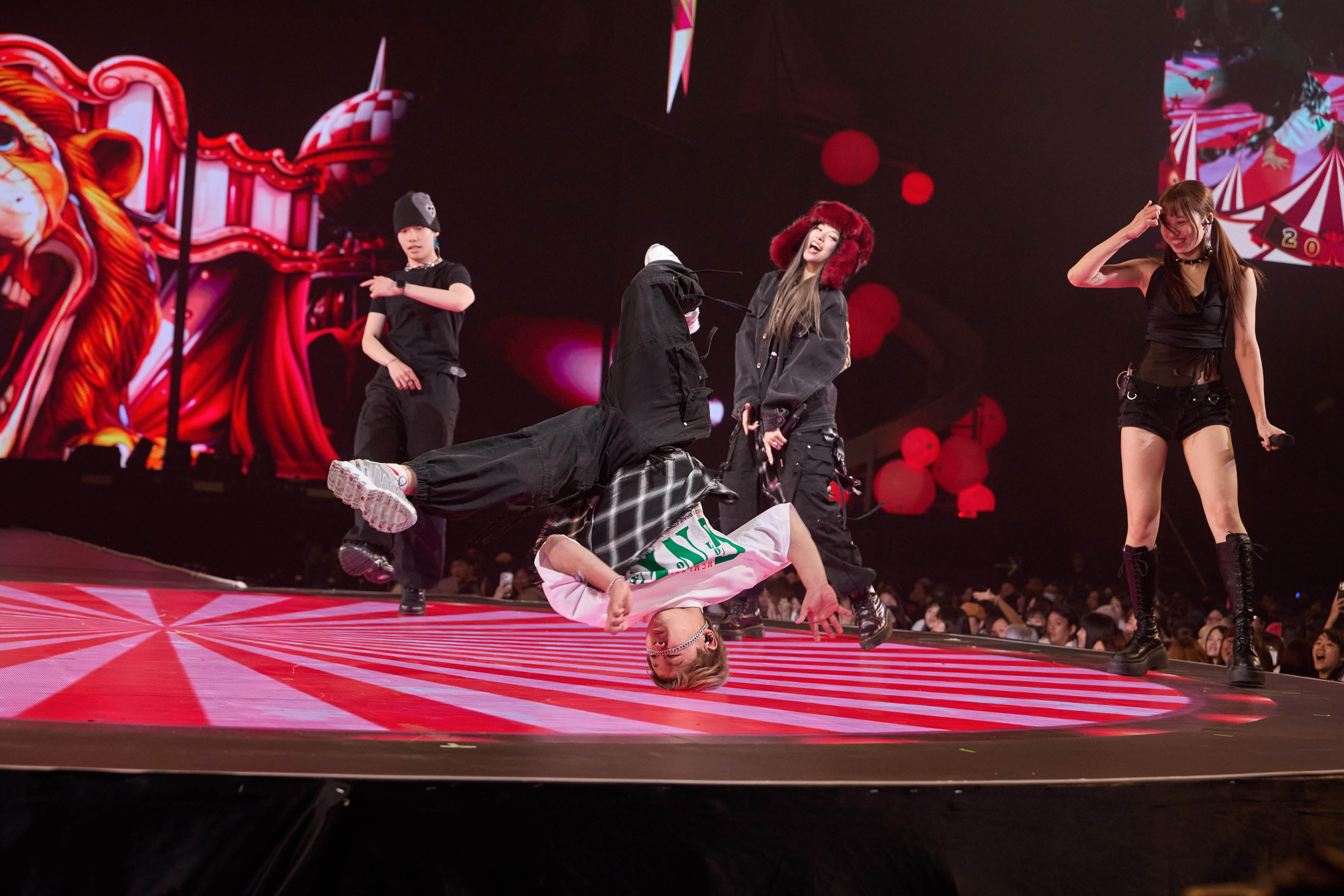 霹靂舞世界冠軍 Bboy NANA + 新時代顛覆系女團 babyMINT 粼粼舞力全開 為羅志祥演唱會暖場 霹靂舞世界冠軍 Bboy NANA + 新時代顛覆系女團 babyMINT 粼粼舞力全開 為羅志祥演唱會暖場