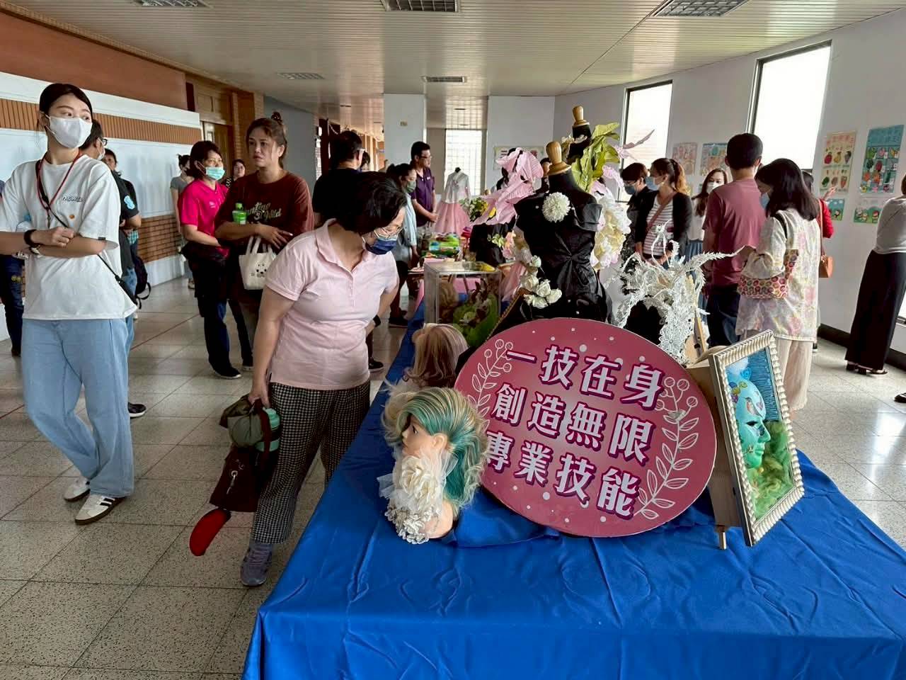 三信家商舉辦寒假特色課程體驗營 多元技職課程助國中生探索未來 三信家商舉辦寒假特色課程體驗營 多元技職課程助國中生探索未來