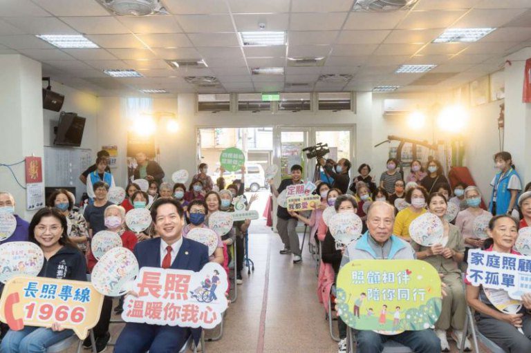竹市長照服務邁向3.0 　邱臣遠代理市長：落實健康安心、在地安老