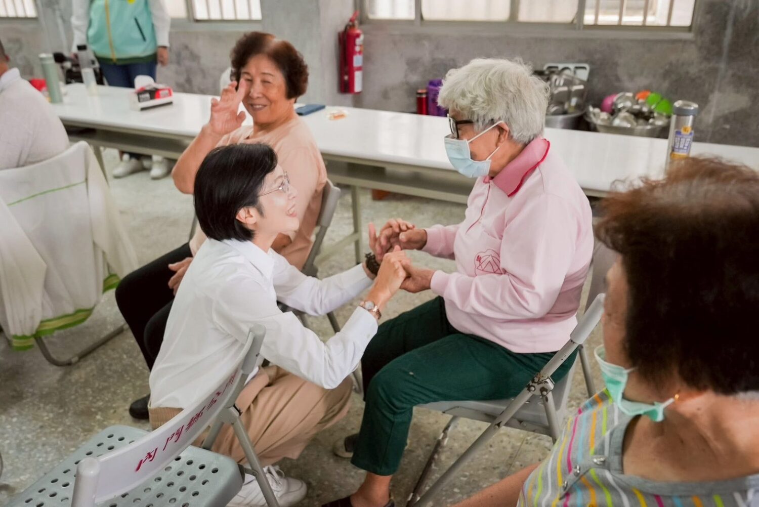 林岱樺爭取高雄第四醫學中心 AI健康手環守護長輩 林岱樺爭取高雄第四醫學中心 AI健康手環守護長輩