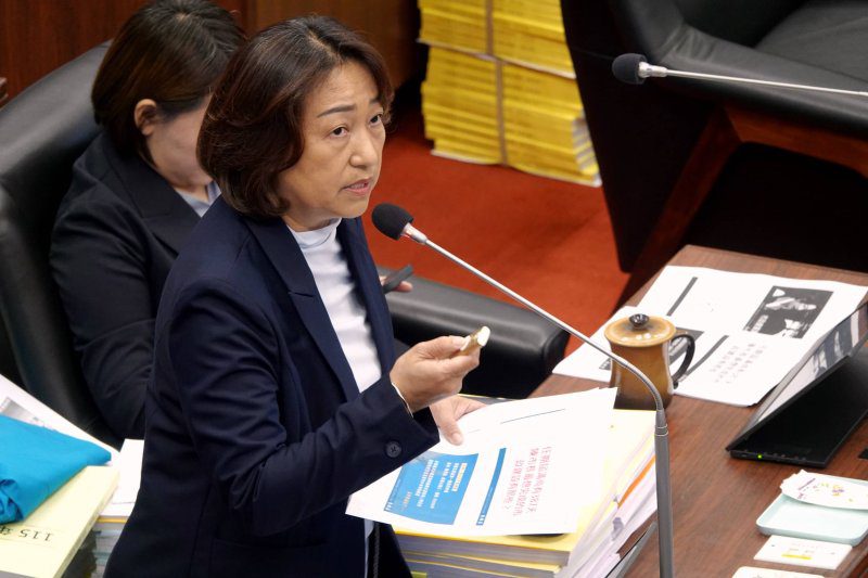 漾新聞|長照3.0明年上路!李雅芬籲補強制度缺口 陳其邁同意全面檢討 漾新聞|長照3.0明年上路!李雅芬籲補強制度缺口 陳其邁同意全面檢討