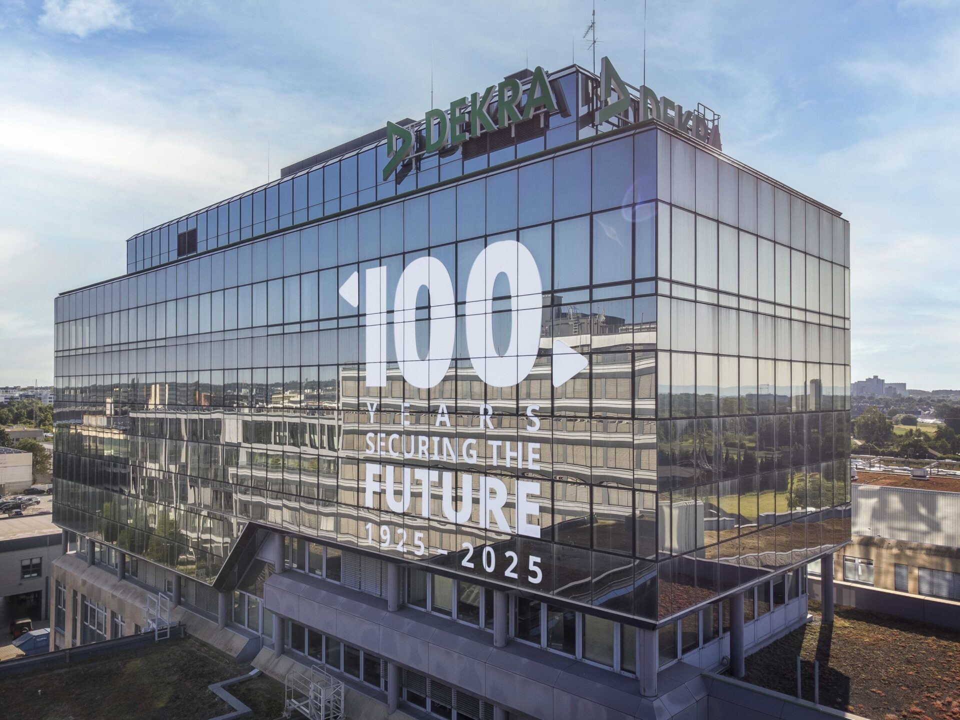 DEKRA德凱百年慶典回顧 – 穩健立基,致遠未來 DEKRA德凱百年慶典回顧 – 穩健立基,致遠未來