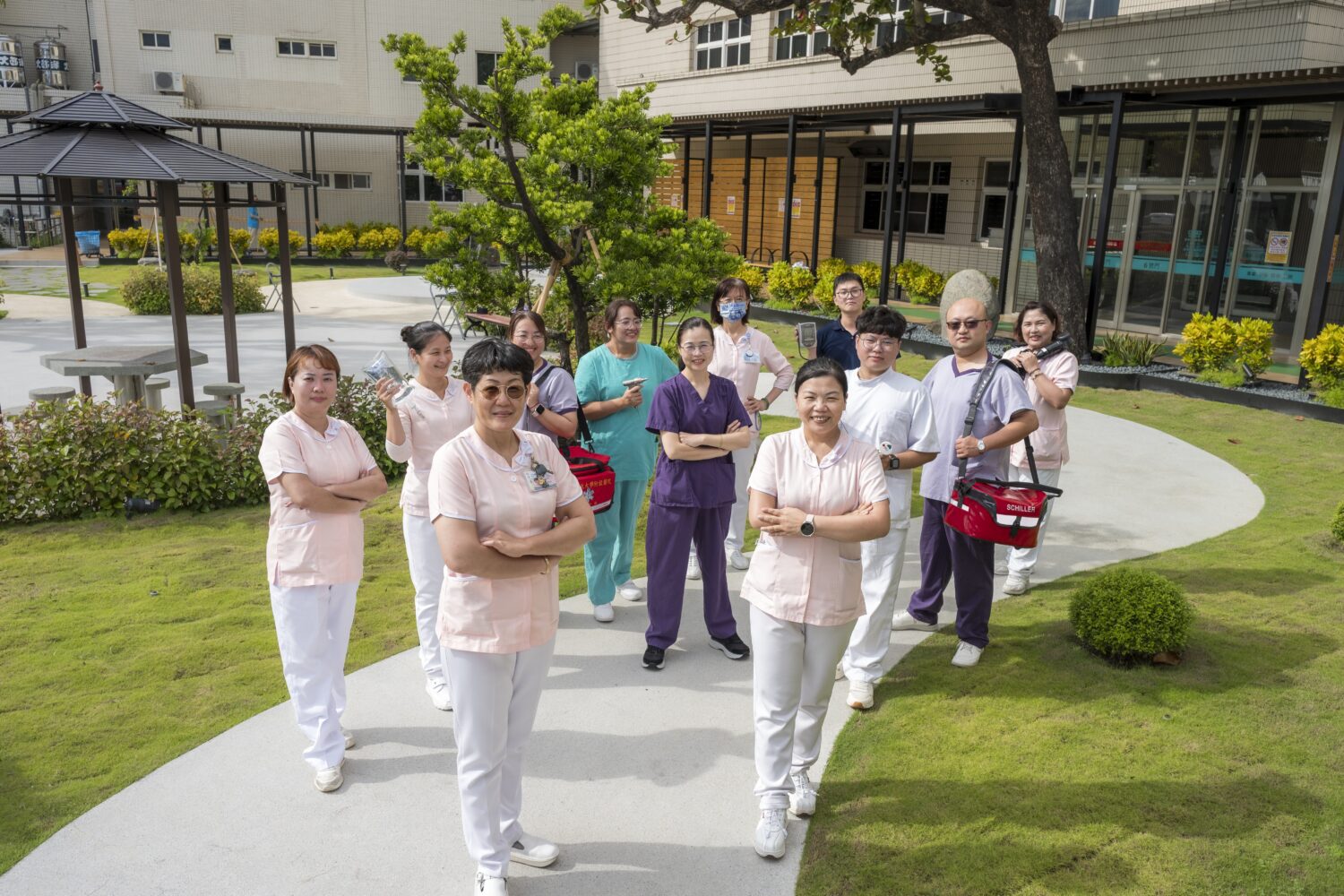 輔英科大兩代護理人才齊揚名 傑出校友與技能國手傳承榮光