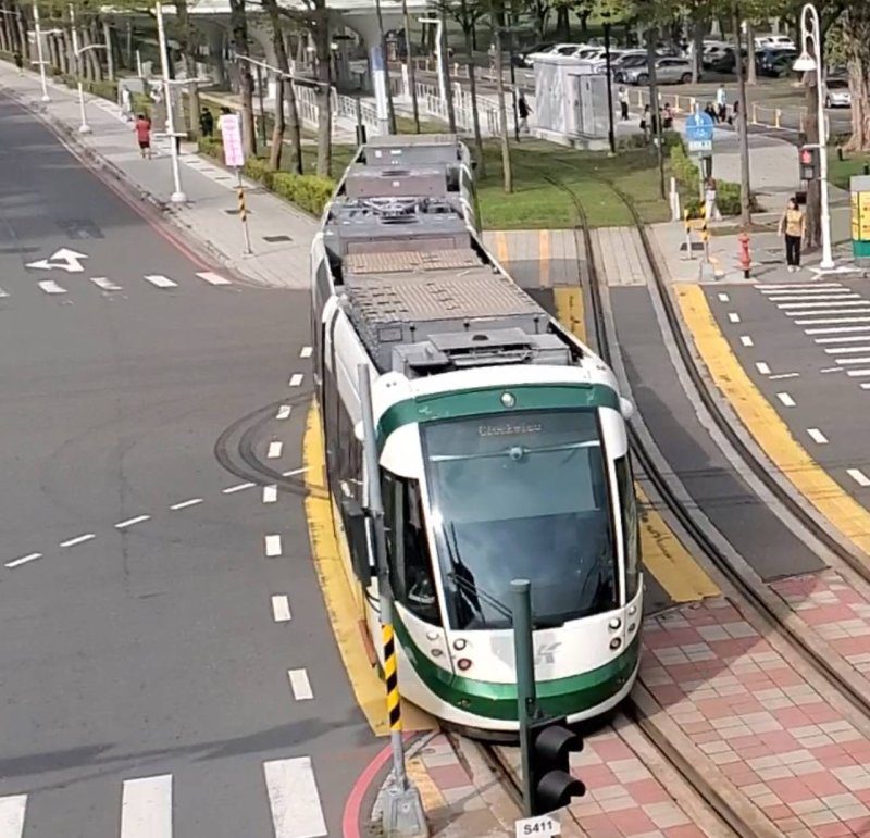 漾新聞|小港站清晨大當機 通勤大亂流惹民怨 漾新聞|小港站清晨大當機 通勤大亂流惹民怨