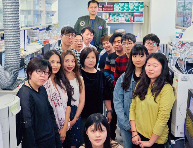 中原生物科技學系新技轉移　締造了高額的技轉金