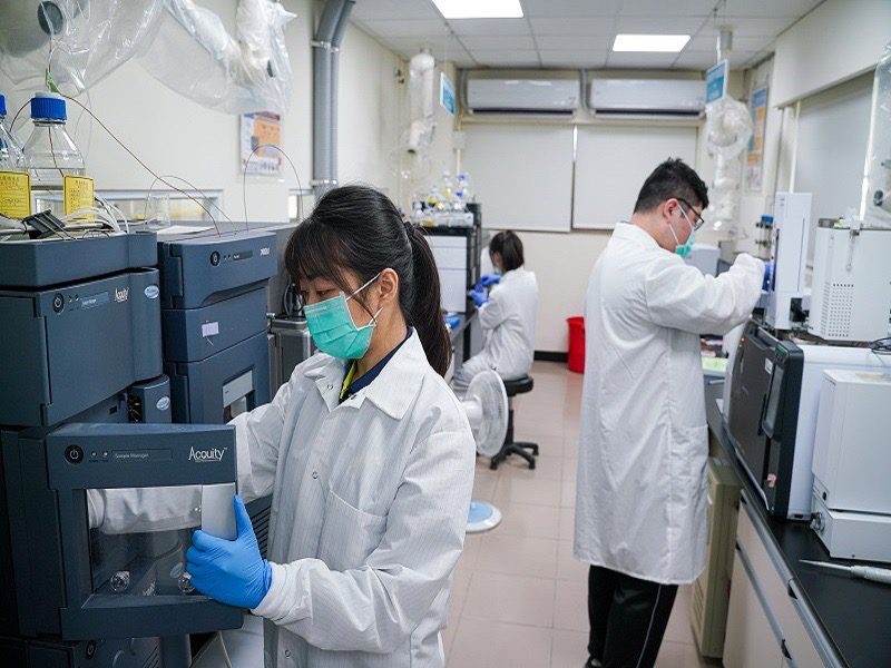 屏東縣衛生局檢驗中心強化毒品檢驗量能 提升喪屍煙彈查緝效能