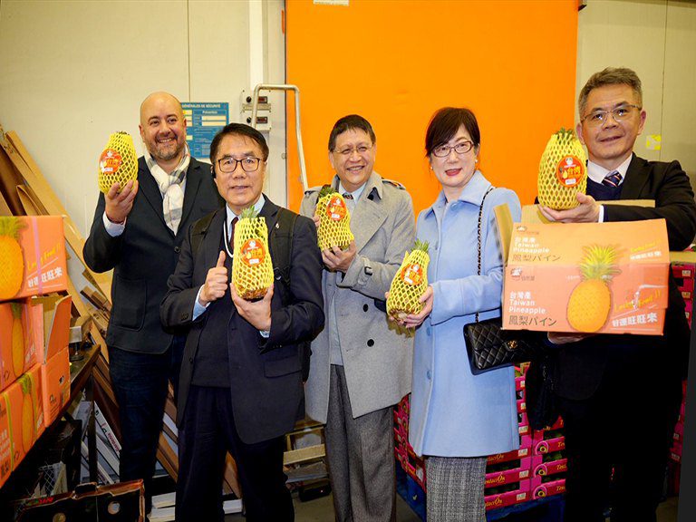 臺南鳳梨芭樂進軍歐洲　黃偉哲首訪法國拓寬外銷版圖