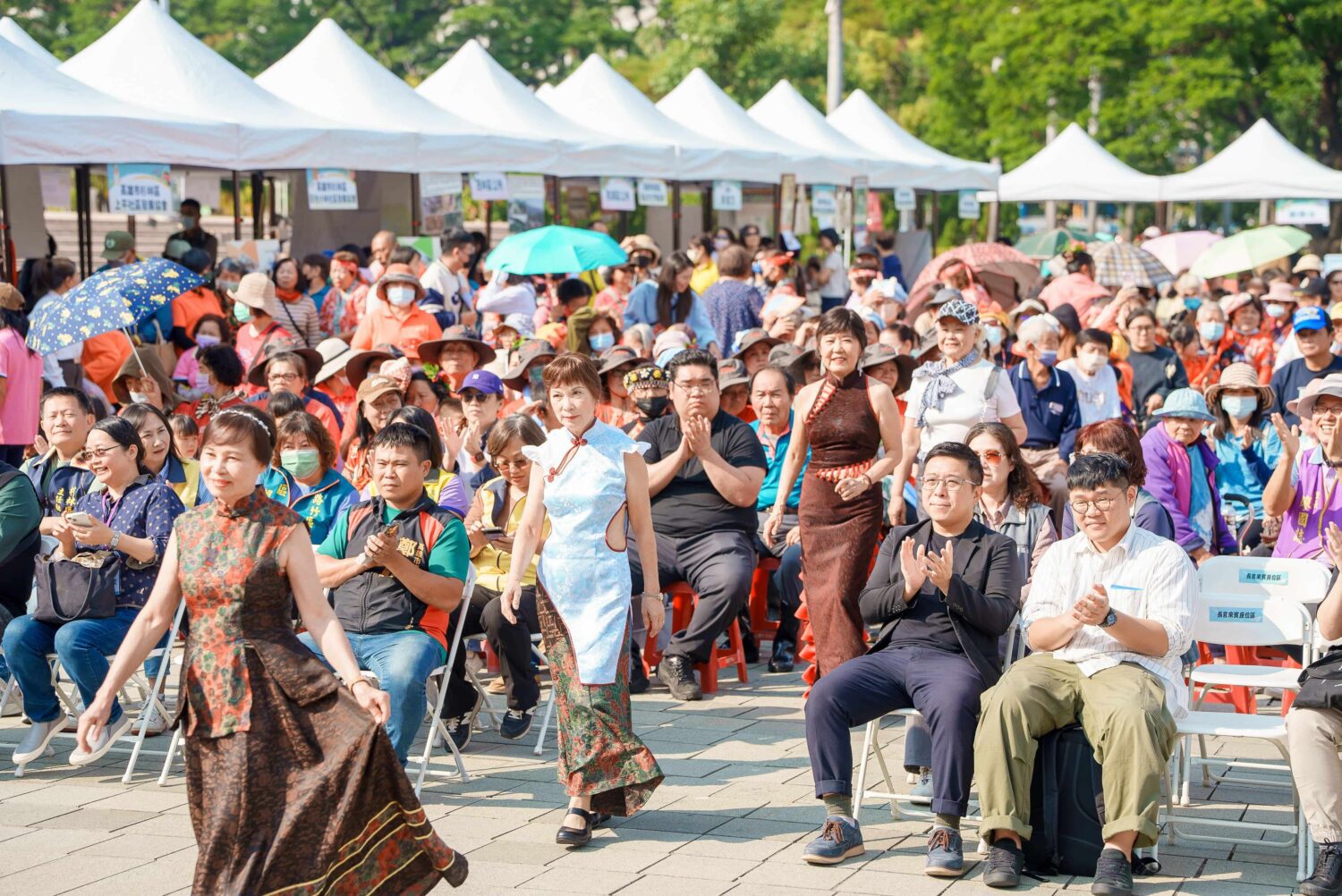 2025台南聖誕燈節 新營文化中心暨綠川廊道燈區週末晚間點亮大台南 2025台南聖誕燈節 新營文化中心暨綠川廊道燈區週末晚間點亮大台南