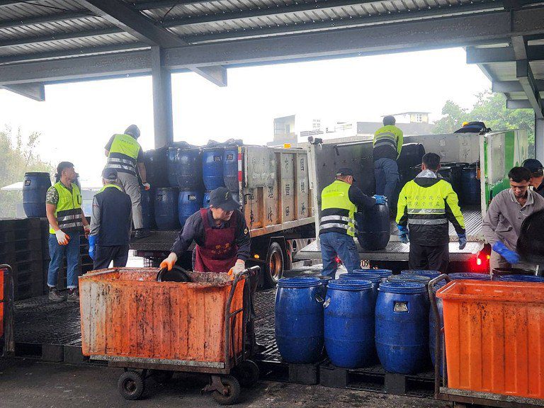 豬農拒收廚餘引發憂心 桃園環保局啟動緊急協助機制 豬農拒收廚餘引發憂心 桃園環保局啟動緊急協助機制