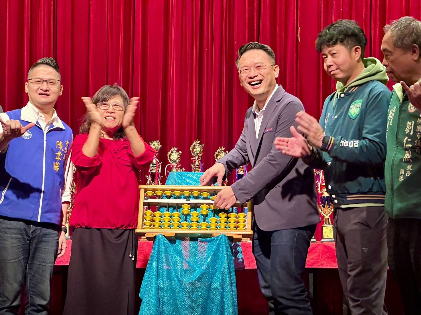 桃園市長盃珠心算暨數學公開邀請賽吸引海外選手角逐 培育學子全球素養 桃園市長盃珠心算暨數學公開邀請賽吸引海外選手角逐 培育學子全球素養