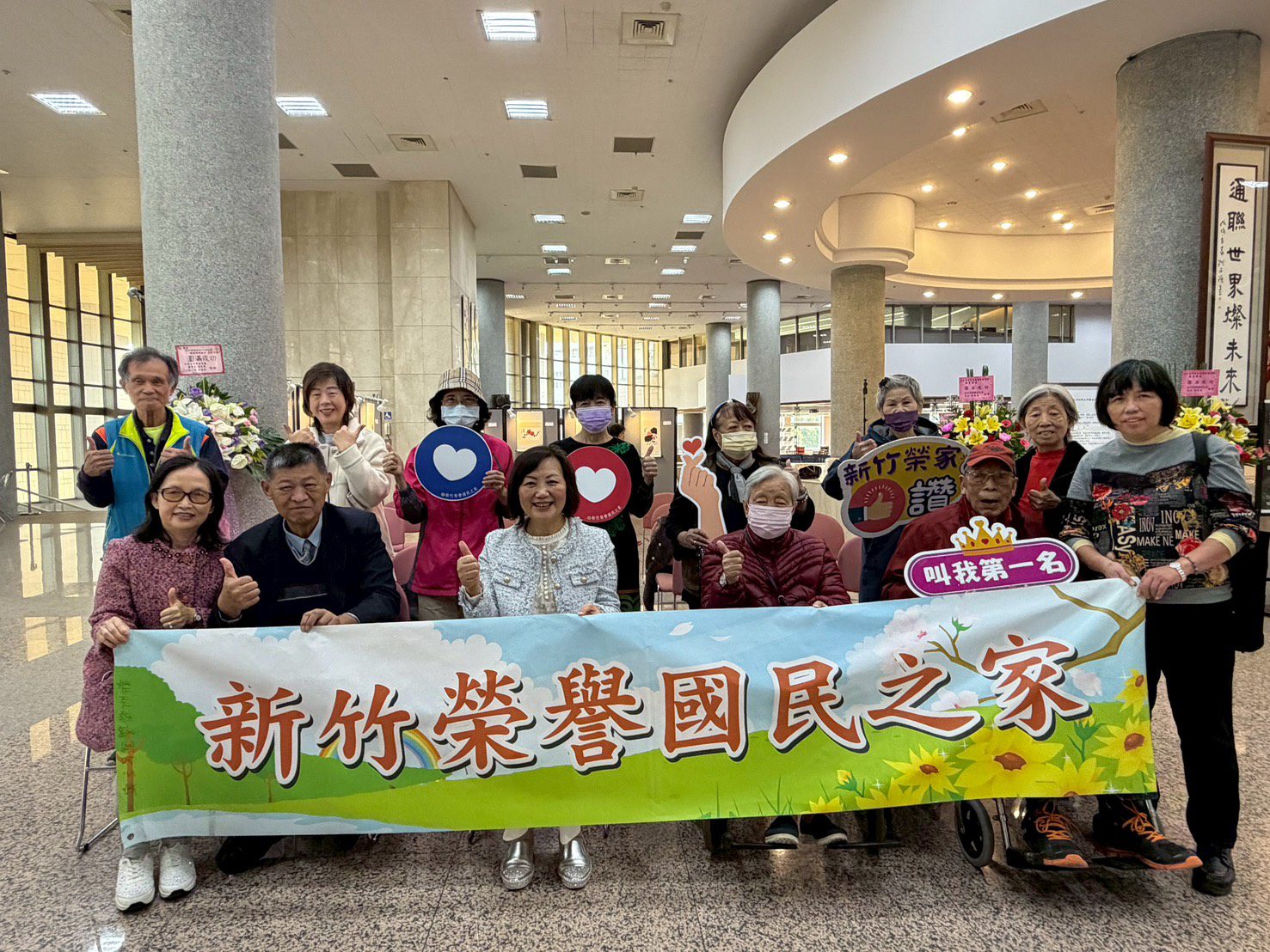 新竹榮家樂齡獻藝圓夢國畫聯展  體現活到老學到老典範