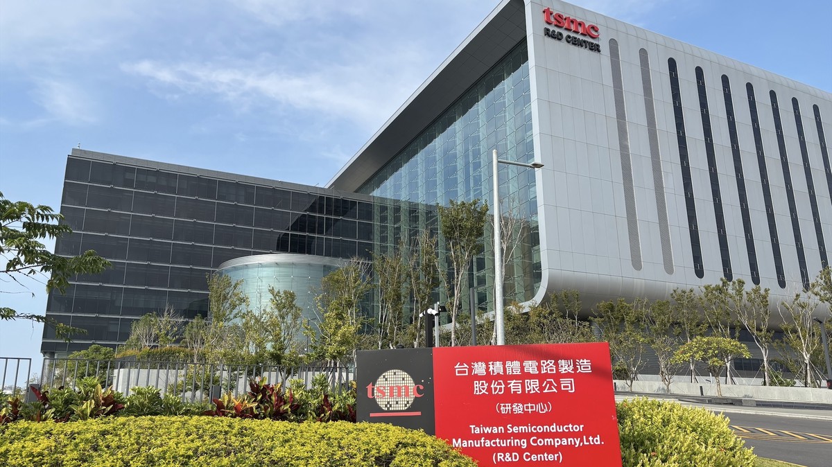 台積電先進封裝大爆單！加速擴產並啟動委外 弘塑、萬潤等設備鏈迎來新一波成長動能