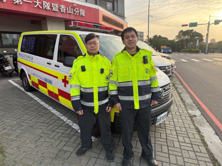 竹市消防員英勇搶救OHCA男 邱臣遠代理市長:充分展現救護專業與量能 竹市消防員英勇搶救OHCA男 邱臣遠代理市長:充分展現救護專業與量能