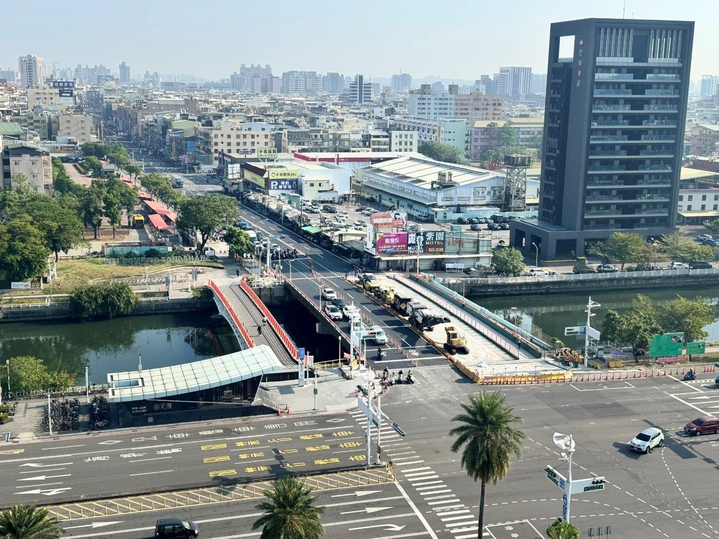 前鎮媽祖港橋歷經3年半改建施工完成 明(12/11)日中午全線開放通車 前鎮媽祖港橋歷經3年半改建施工完成 明(12/11)日中午全線開放通車