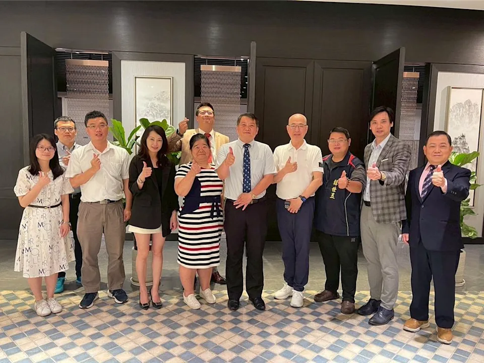 基隆女中與加拿大卑詩省教育局簽定合作備忘錄,希望開拓基隆女中學生的國際視野,增加競爭力。