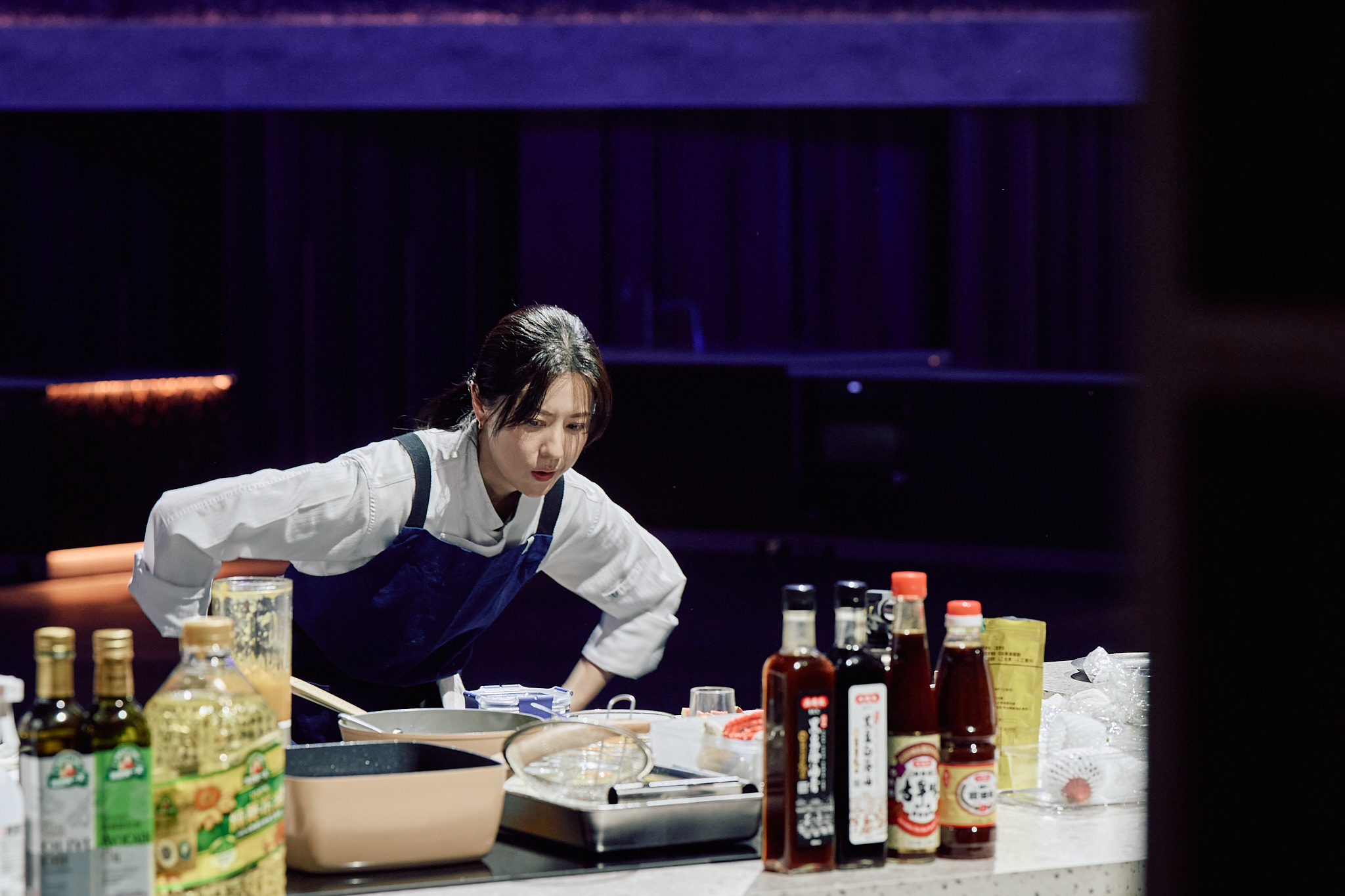 林予晞抗拒下廚 卻咬牙苦撐碎碎念成實力黑馬 林予晞抗拒下廚 卻咬牙苦撐碎碎念成實力黑馬