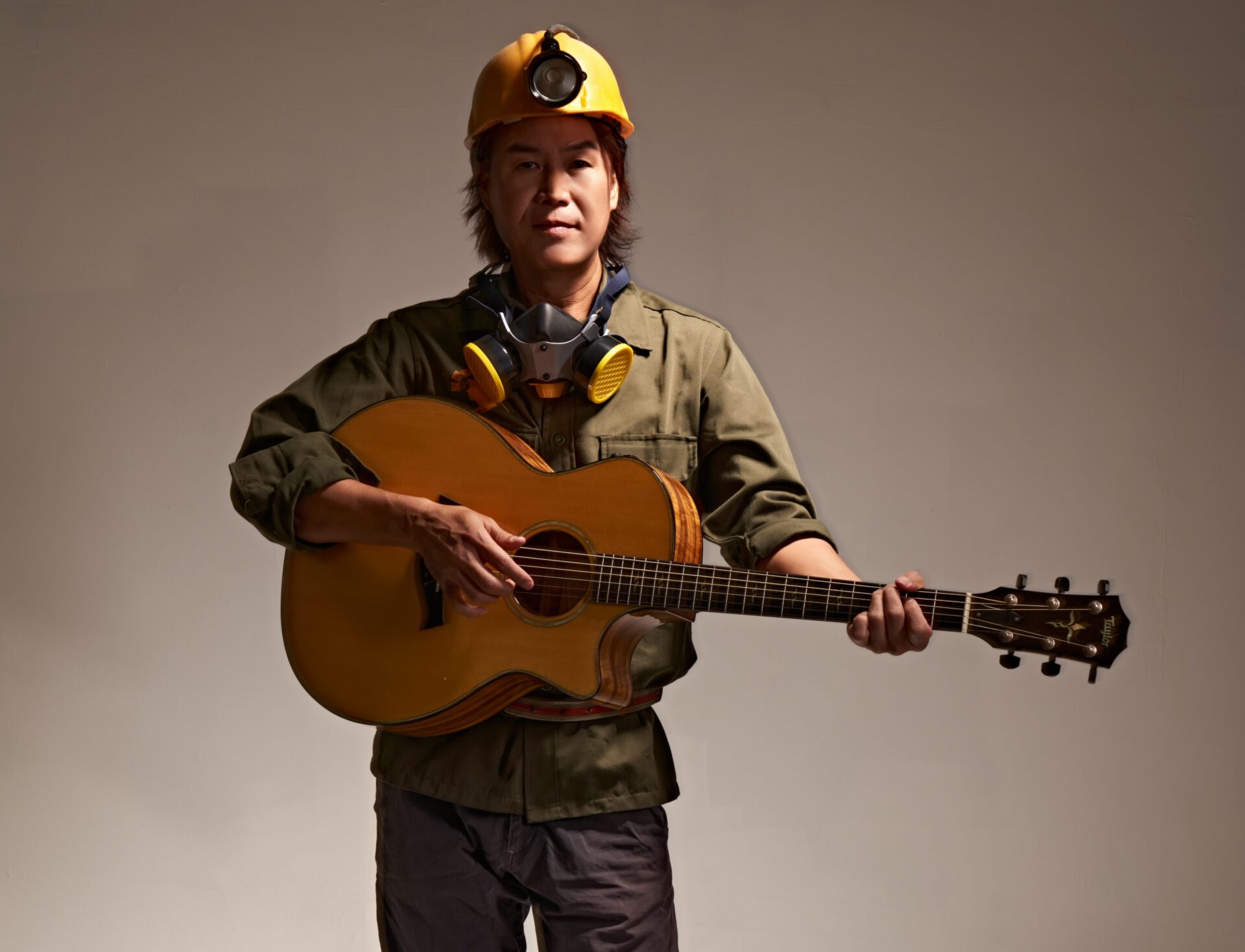 吳永吉 Kiat Táng 用音樂抒寫人生經歷 與礦工爸爸的一生 吳永吉 Kiat Táng 用音樂抒寫人生經歷 與礦工爸爸的一生