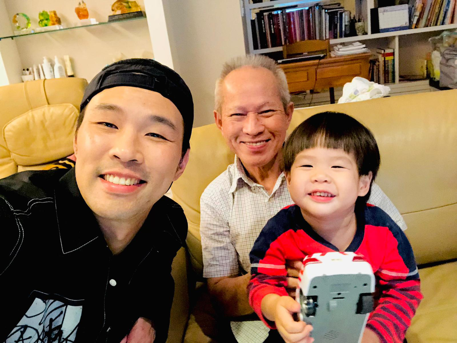 陳威全父親辭世 大馬沙巴斗湖舉行告別式 原訂五月江南同遊成遺憾 陳威全父親辭世 大馬沙巴斗湖舉行告別式 原訂五月江南同遊成遺憾