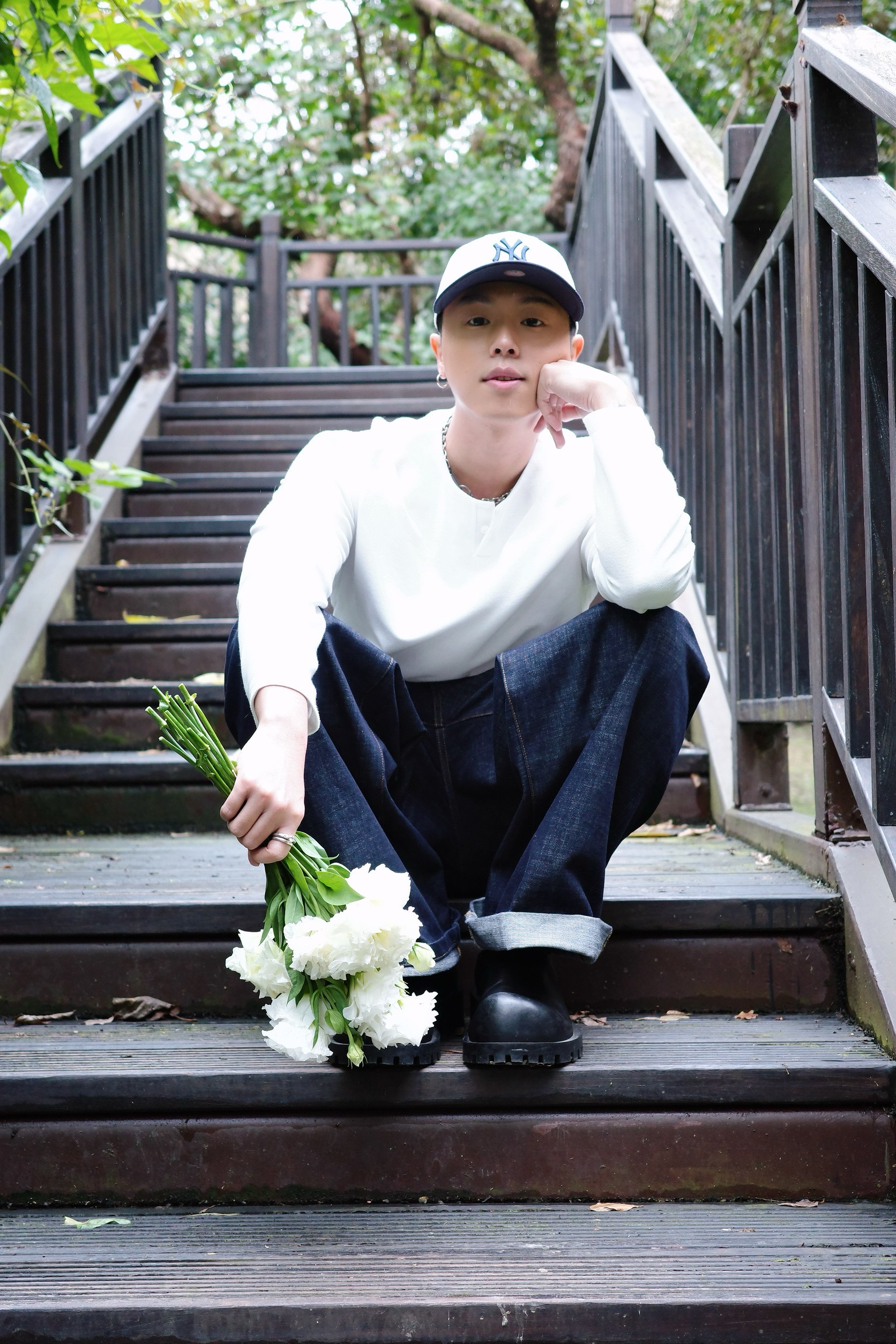 HowZ 透過旅行的憧憬 描繪情侶之間對未來的想像