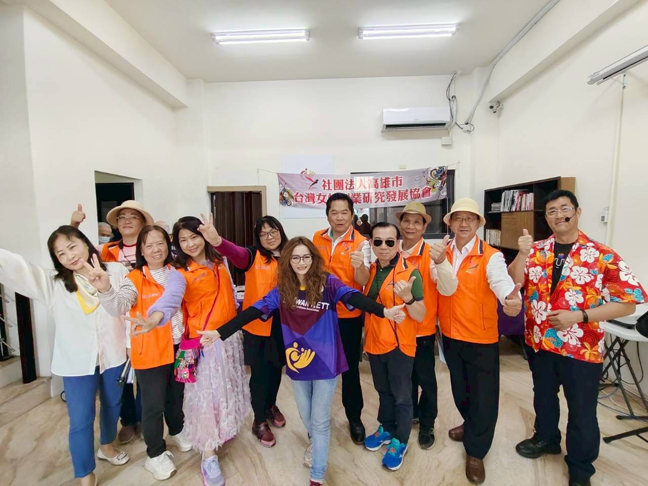 「女創協會」暖心捐助　音樂與愛同行關懷「社團法人臺灣雷特氏症病友關懷協會」