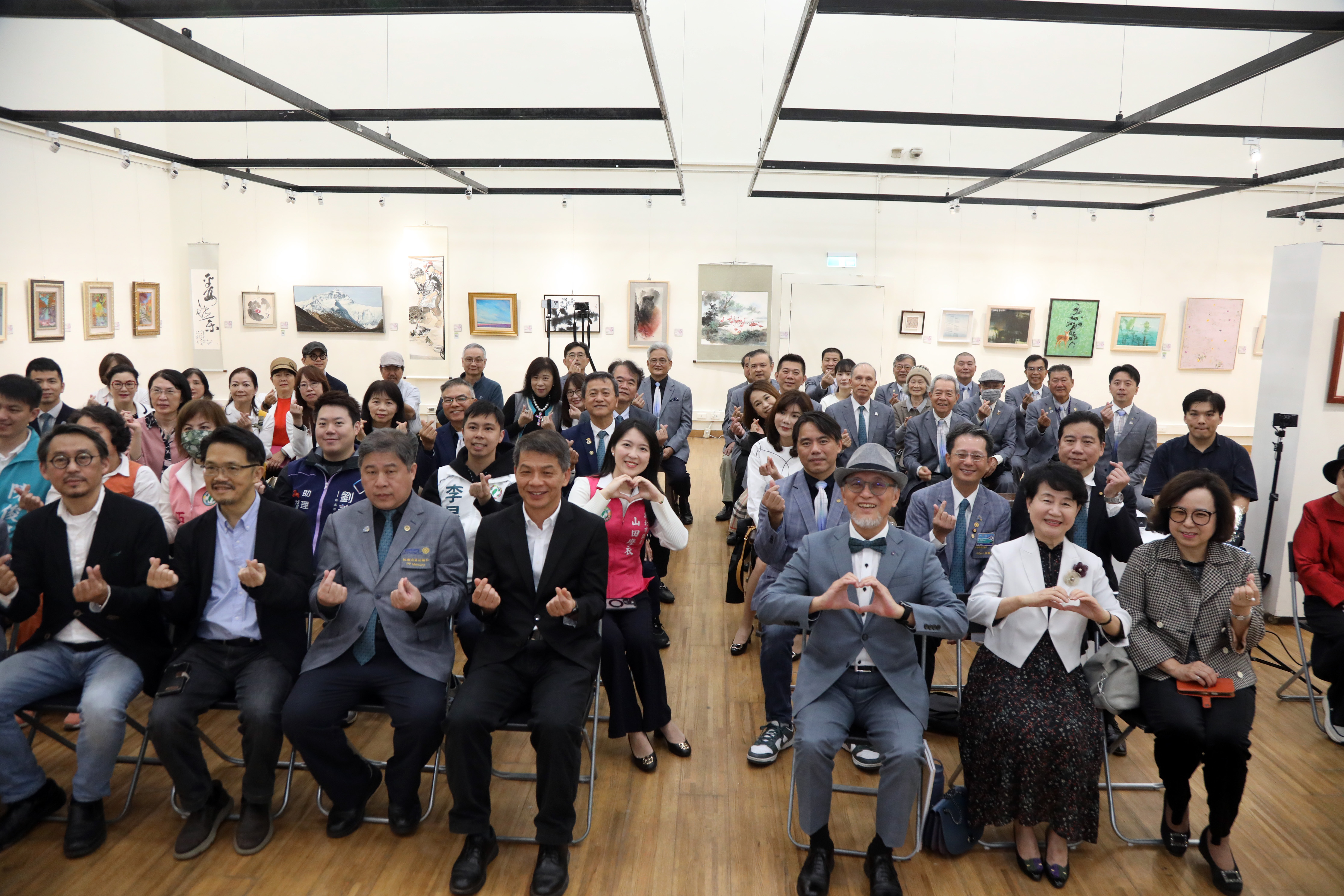 由國際扶輪 3490 地區與板橋南區扶輪社聯合策劃的年度盛事「藝義非凡」公益畫展於在國立臺灣藝術大學「大觀藝廊」與「真善美藝廊」盛大登場。