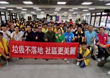 迎接世界地球日　二信高中攜手社區跨世代共學　走入金龍湖實踐環境教育