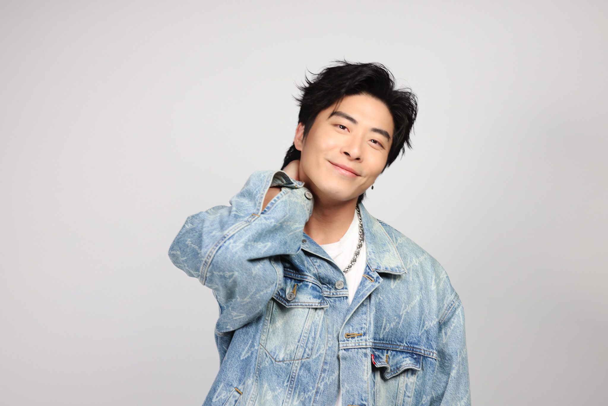 吳是閎蟄伏三年走過低潮 把人生試煉化為創作動力