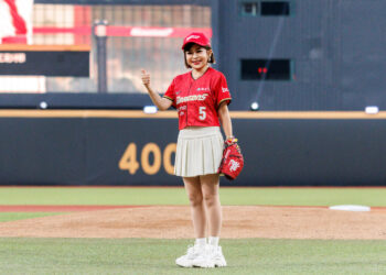 王彩樺擔任味全龍開球嘉賓 尬舞小龍女「逆天女團鉛筆腿」搶鏡