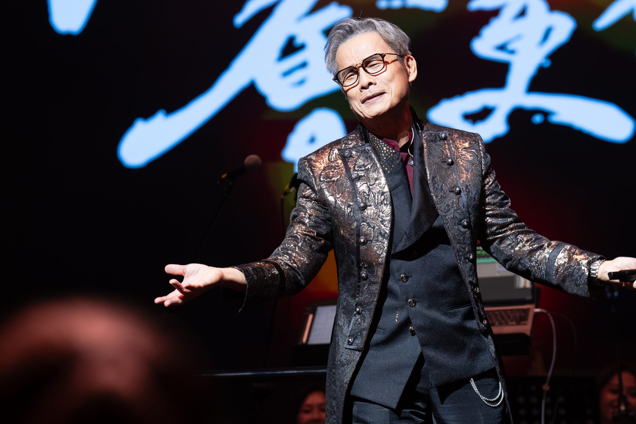 羅大佑攜春龍交響樂團 80人台大合唱團 用三小時唱遍半世紀經典音樂饗宴